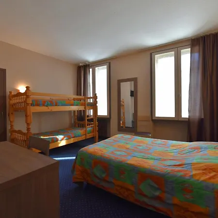 Logis Saint Jacques Hotel