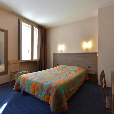 Logis Saint Jacques Hotel 2*