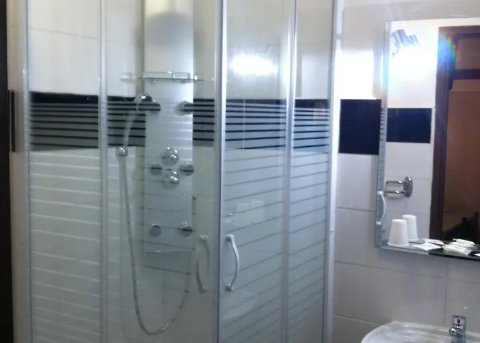 Logis Saint Jacques Hotel 2*