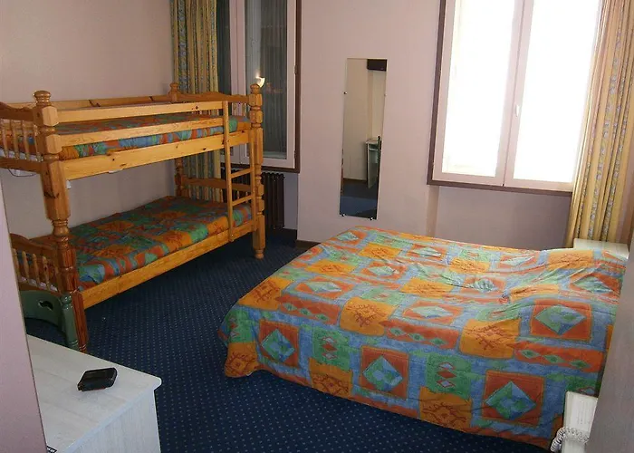 Logis Saint Jacques Hotel