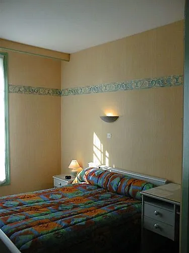 Logis Saint Jacques Hotel