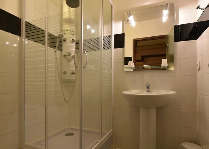 Logis Saint Jacques 2*