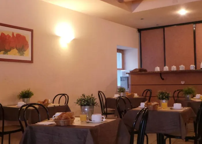 Hotel Logis Saint Jacques Valence (Drome)