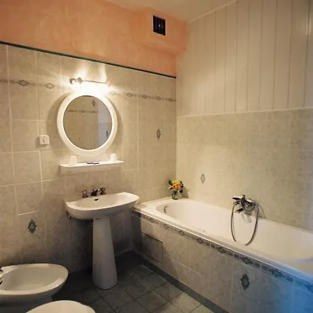 Logis Saint Jacques 2* Valence