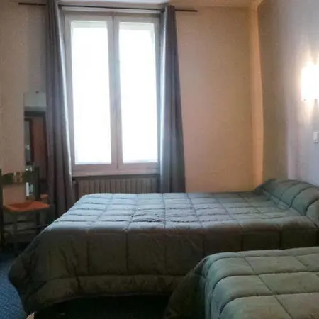 Szálloda Logis Saint Jacques 2*