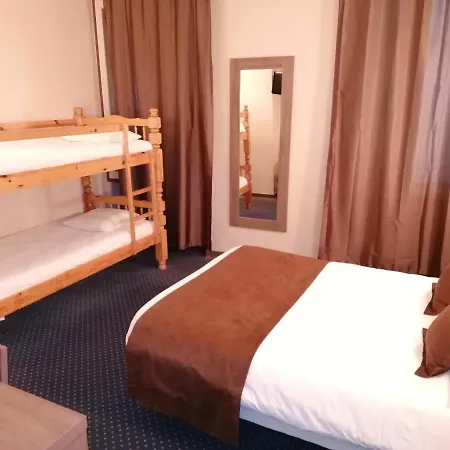 Logis Saint Jacques Hotel 2*