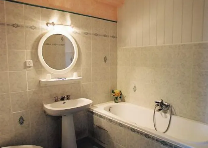 Logis Saint Jacques 2* Valence