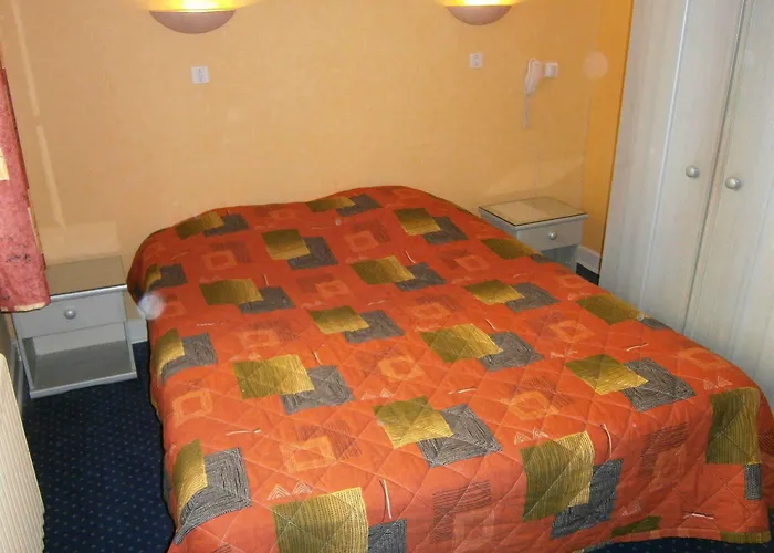 Logis Saint Jacques 2*