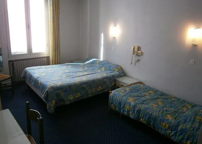 Szálloda Logis Saint Jacques Valence