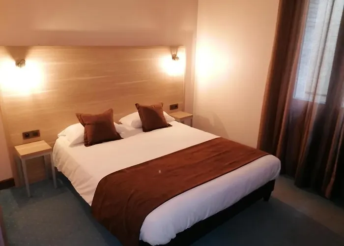 Hotel Logis Saint Jacques 2*