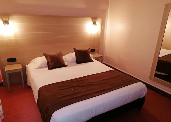 Hotel Logis Saint Jacques 2*